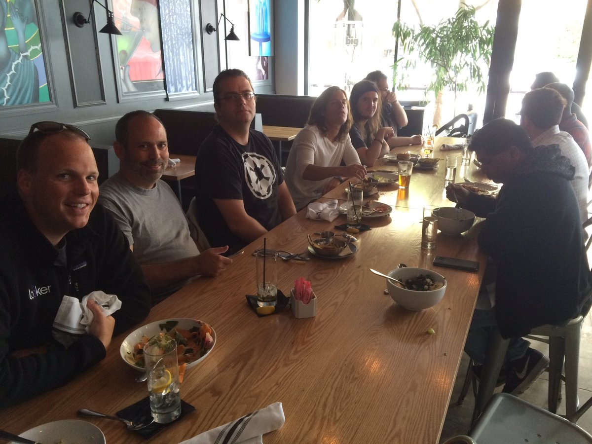 thursdaylunch's tweet photo. Lunch at The Independence w/ @GumGum @ZipRecruiter #AstaTechnologies @KernelFilms @LookerData (who sponsored lunch!) https://t.co/Ccydjk0462