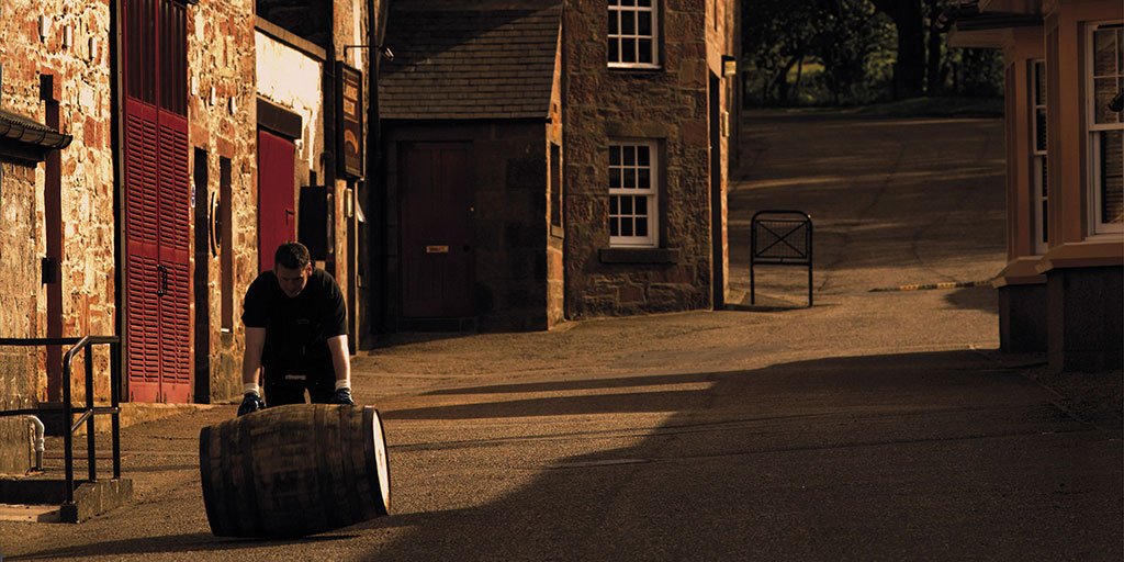 TheGlenmorangie's tweet photo. Come to our Open Weekend, 21-22 May:10.00-4.30. The Men of Tain will share some of our secrets #JPLVMH #Glenmorangie https://t.co/a8Xm8iqLLN