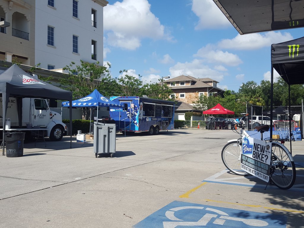 CoastBikes's tweet photo. The Pedals and Pucks Bolts Rally Ride from @FERGSLIVETAMPA @ 630 to  @Irish31Tampa block party is just missing YOU! https://t.co/ePzifavLwA