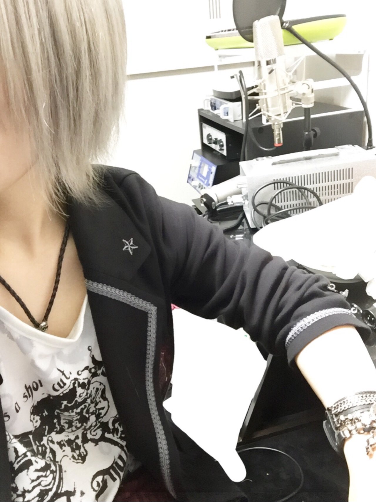 96猫 髪切って染めたん T Co W0t3q4wmx5 Twitter