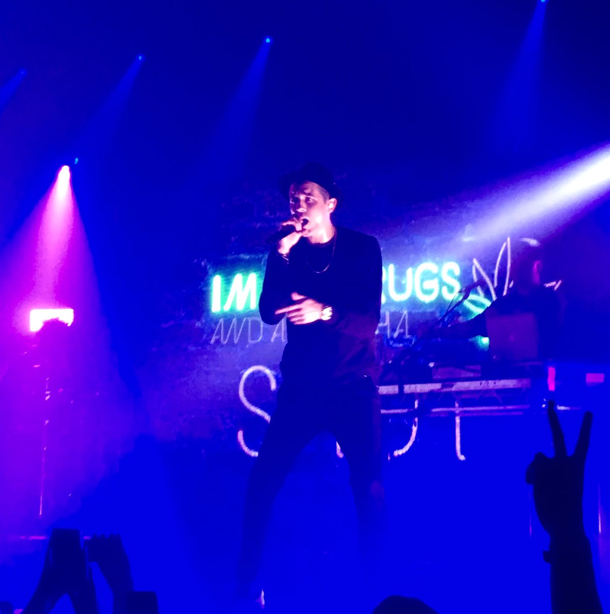 sjwalker23's tweet photo. In Amsterdam w/ @G_Eazy. Where's the afterparty @gradybrannan ?#prayforgrady beers on me from the Bay to Europe! https://t.co/SXKhNdl2j7