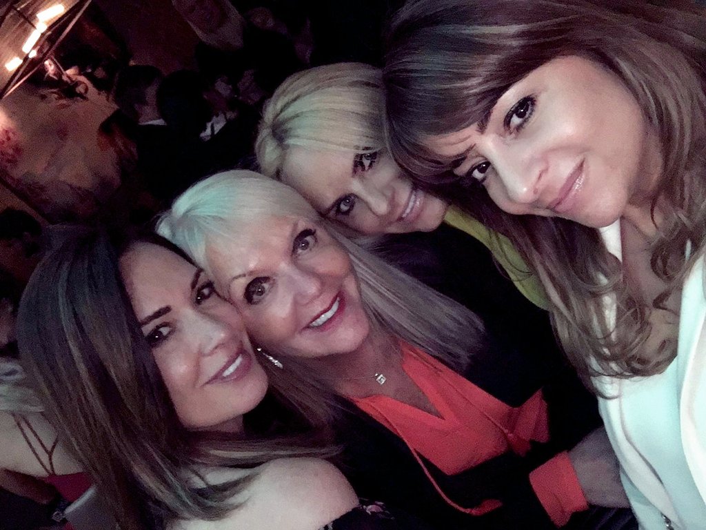 chrissyhendy's tweet photo. Happy Birthday Lovely Linda #sexyfish 😘 https://t.co/fIlv5D7CGZ