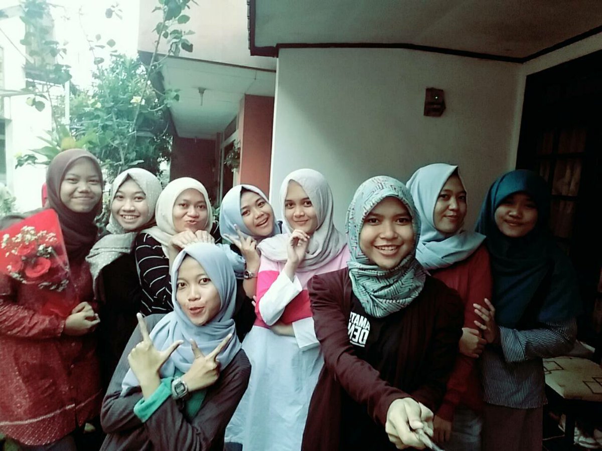 Robiah42 tweet picture