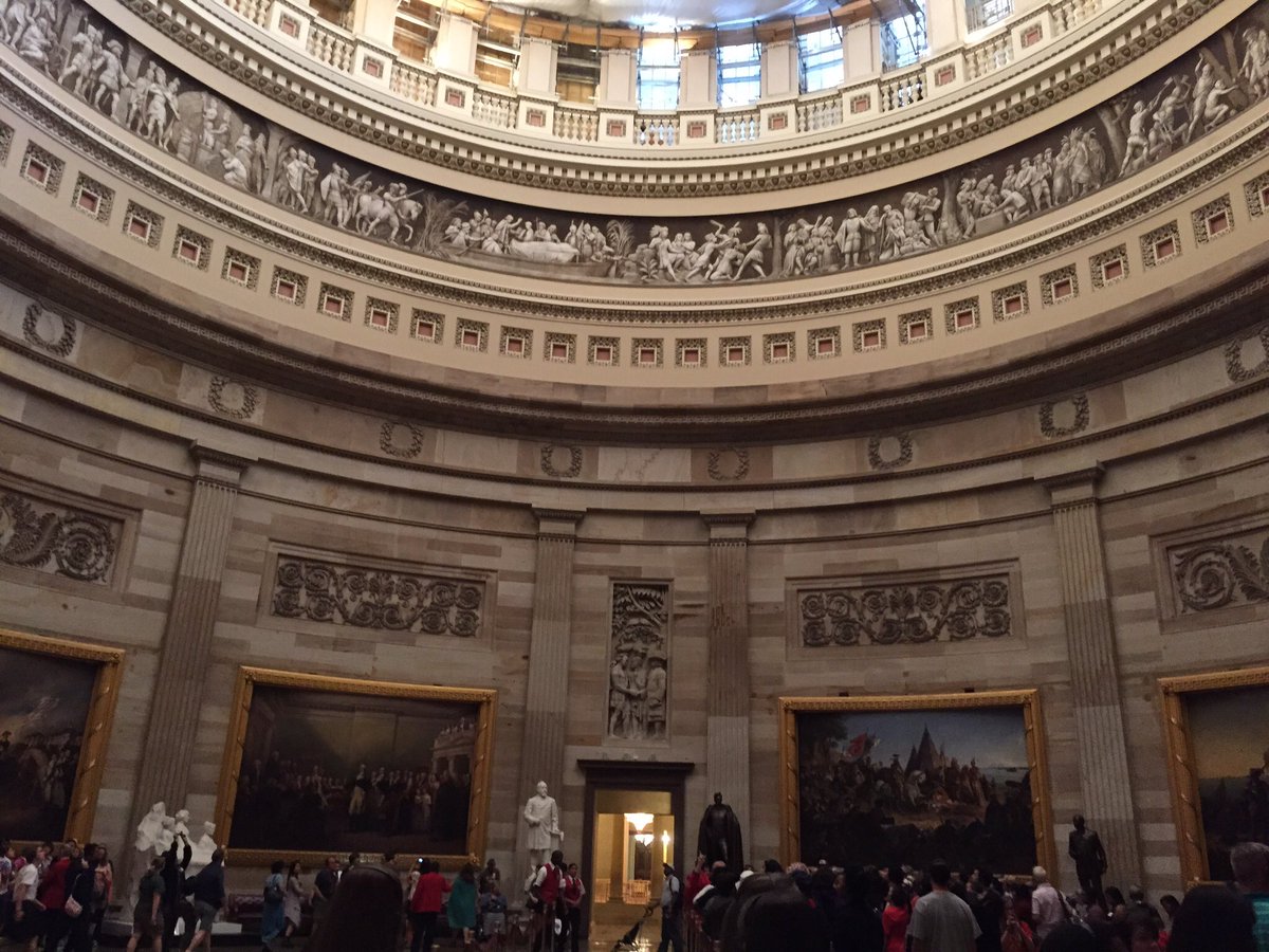 dmsdctrip's tweet photo. 7️⃣ days to DC! #dmsdc2016 #WashingtonDC #oneweek #rotunda #capital #DeclarationofIndepebdence https://t.co/GjAEIkc6qb