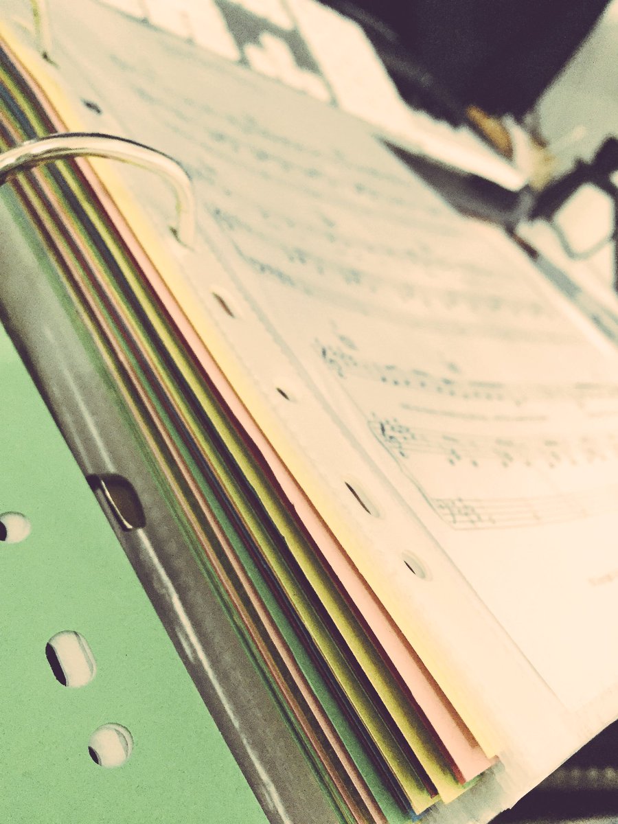 darciekeane's tweet photo. Finally got my music binder sorted #AboutTime #Lazy #SheetMusic #YeahICanBeOrganizedSometimes https://t.co/tx5OPzJUZO