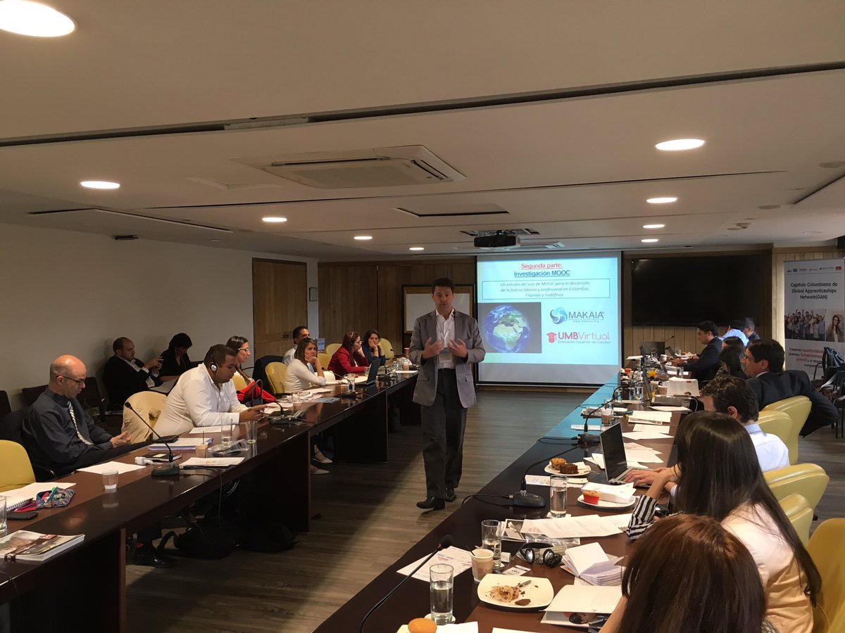 Makaiaorg's tweet photo. Estamos presentando la investigación sobre los #MOOC en el marco del #gancolombia #AMDI @IREXintl @ANDI_colombia https://t.co/tuFVAuIzmr