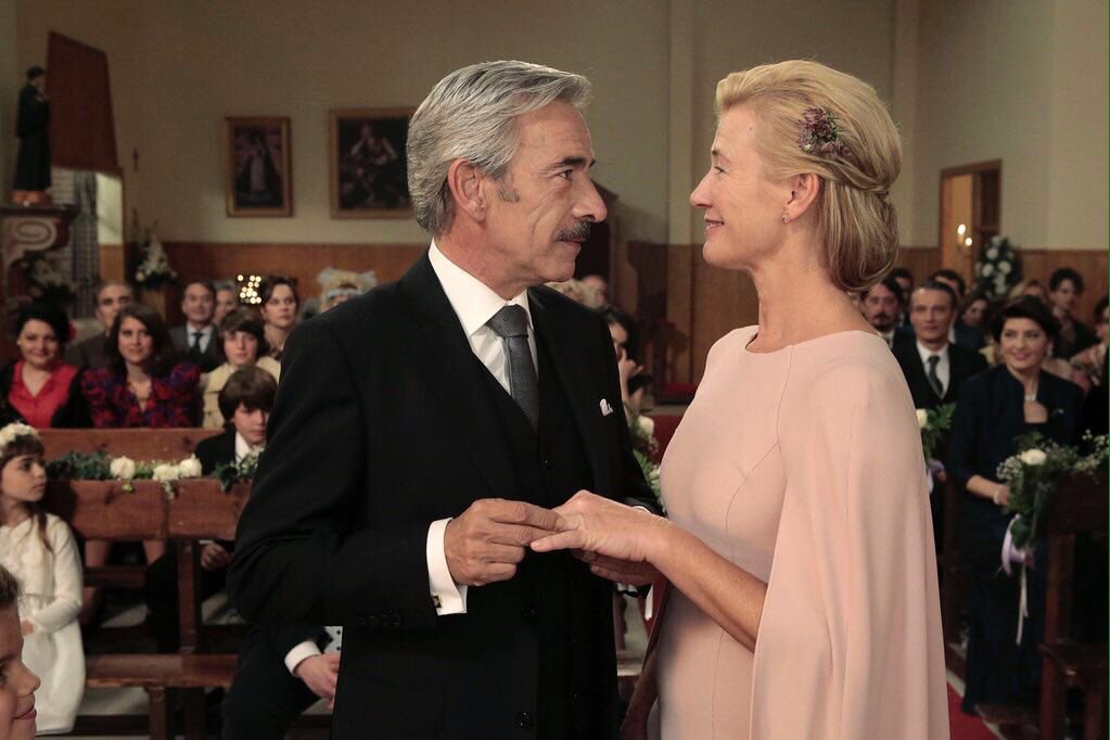 CuentameFans's tweet photo. RT si te ha encantado este magnífico FINAL DE TEMPORADA!! #CuéntameBoda 🔝✨👏🏻 https://t.co/KUQjt8pquN