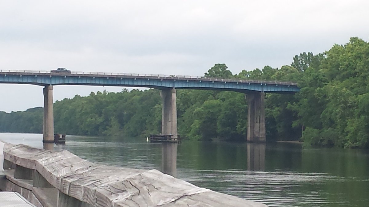 purplandtravel's tweet photo. Tail Race Canal Moncks Corner, Sc #sc #tailrace #enjoylife #lunch https://t.co/9OVpe9BuHd