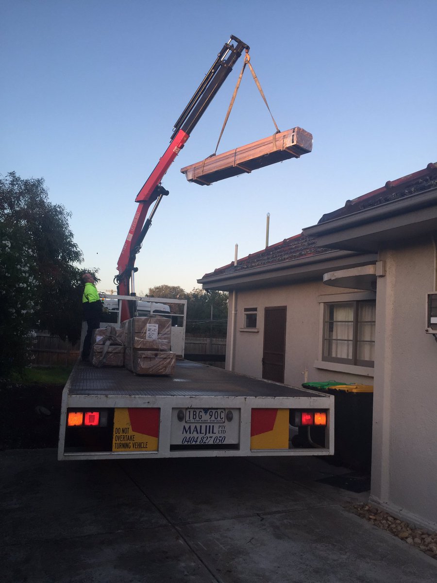 SamStreetr's tweet photo. Did the start of your day look like this? #buildingafence https://t.co/yayvcdNxl6