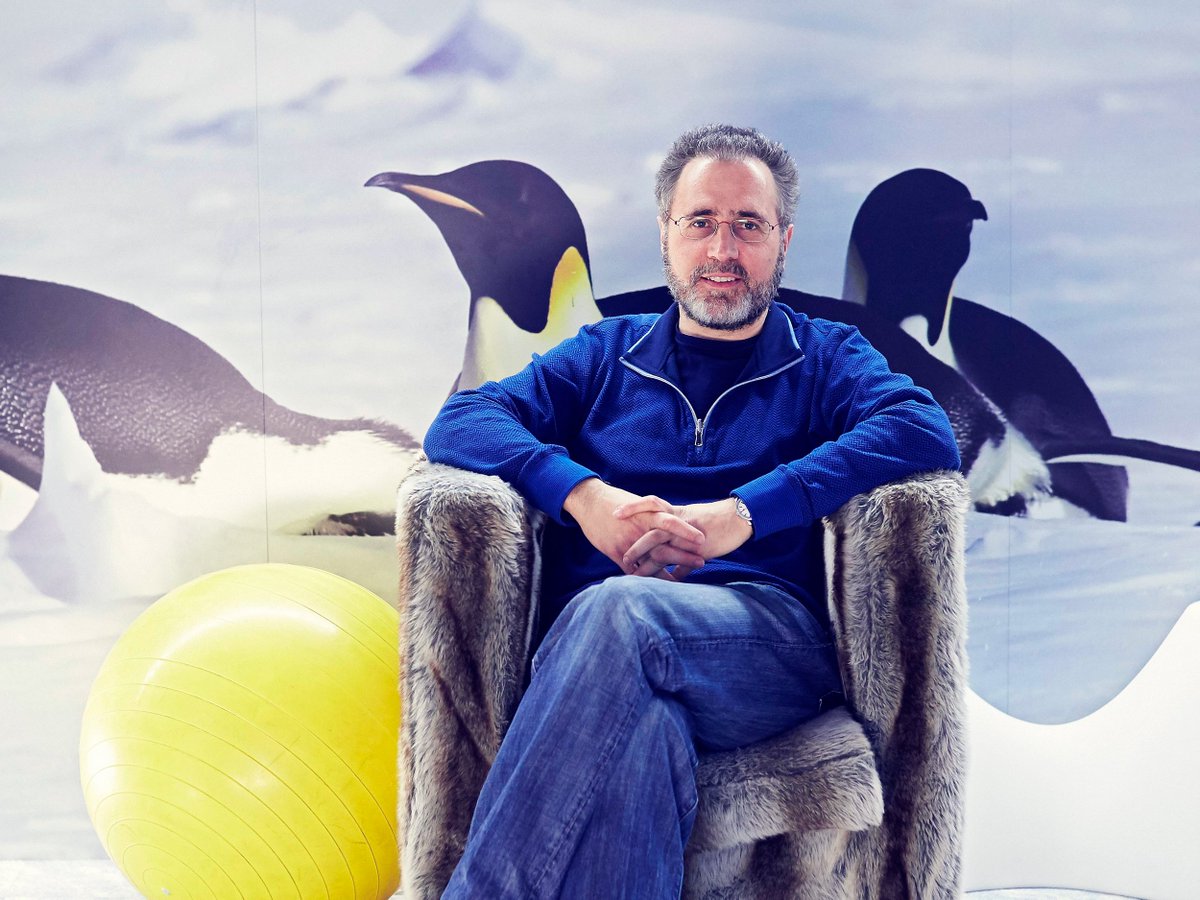 WIREDBusiness's tweet image. Google’s making its own chips now. Time for Intel to freak out bit.ly/23YWwfr