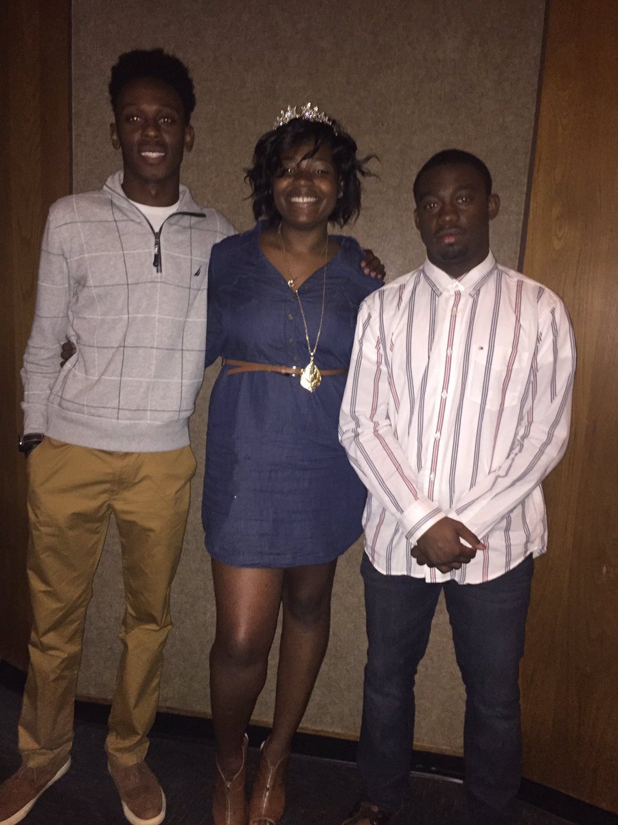 But_Im_SHAUN's tweet photo. #avidsigningday https://t.co/2ixIYSNUKu