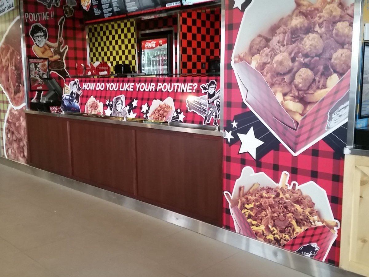 DoctorJonasMD's tweet image. My first time at Smokes Poutine and Hotdog!

#Glutinous 
#SmokesPoutine 
#Ajax