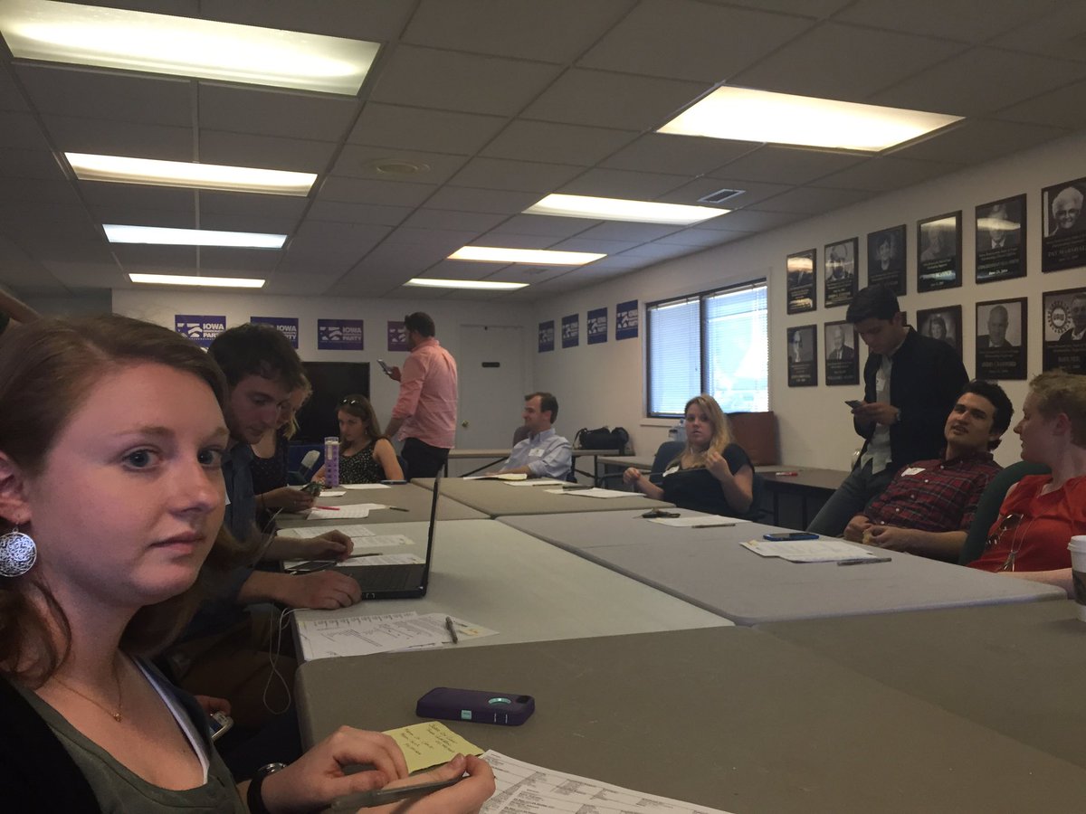 snarkyjesse's tweet photo. Pumped for #familycalltime with people fighting for @iowademocrats up and down the ticket! https://t.co/VqzqxhvfK7