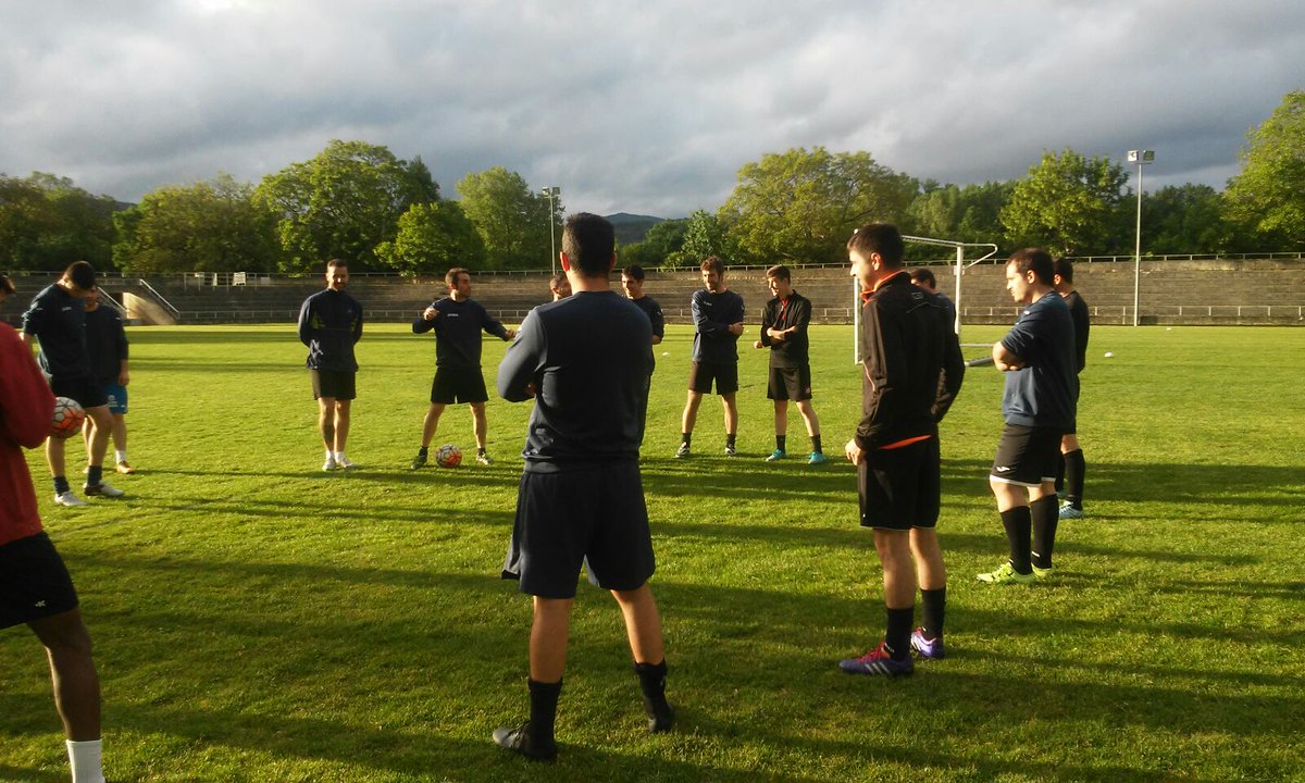 rodrifdb9's tweet photo. Último entreno en amaya antes de la semi del domingo @BetiKozkorKE -@CFBetiCasedano https://t.co/EfbuNaXIIJ