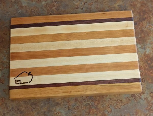 BisonBlocks's tweet photo. Beautiful and affordable! Maple and Cherry chopping block. A perfect #FathersDayGiftIdea https://t.co/rbeFsc9dlc https://t.co/FCW2k697Gh