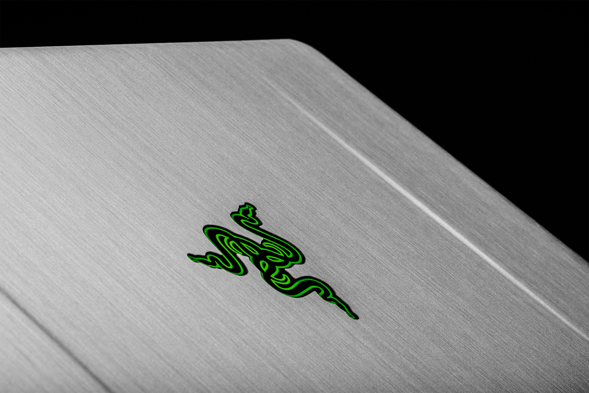 gray razer blade skin