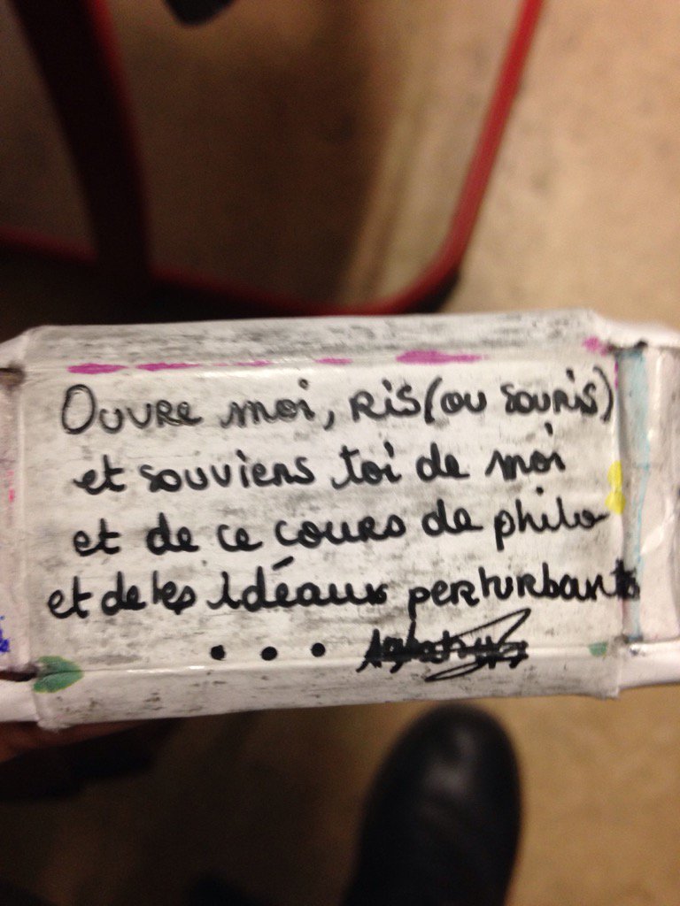 xmy_dark_liesx's tweet image. Mdrrrr ma pote m'a écrit ça