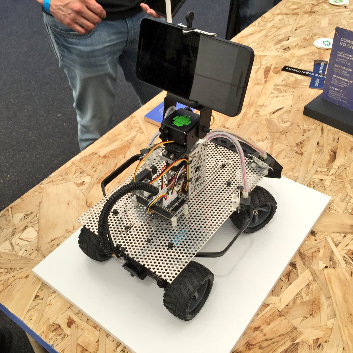 Nurun's tweet image. This is an automous Android vechile using arduino and an IOIO board. #AndroidExperiments #GoogleIO2016