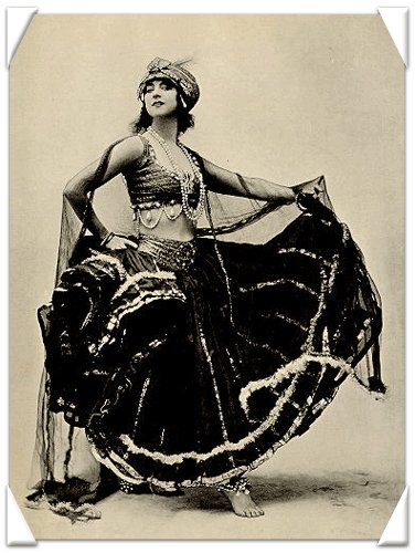 bookmansflag's tweet photo. Next week, Friday May 27 we'll have belly dancing in our café starting at 6:30 until 8:00pm #belldancing #tribal https://t.co/PtJORfNryq