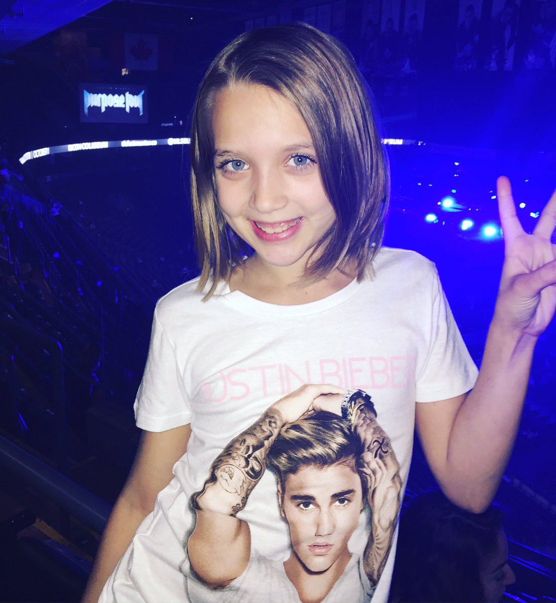 deekcco's tweet photo. @VirginRadioTO please upgrade us and make her the luckiest girl!!  #justinbieber  #tweetyourseat S306 R10 ST19/20 https://t.co/1NM8fhrK7h