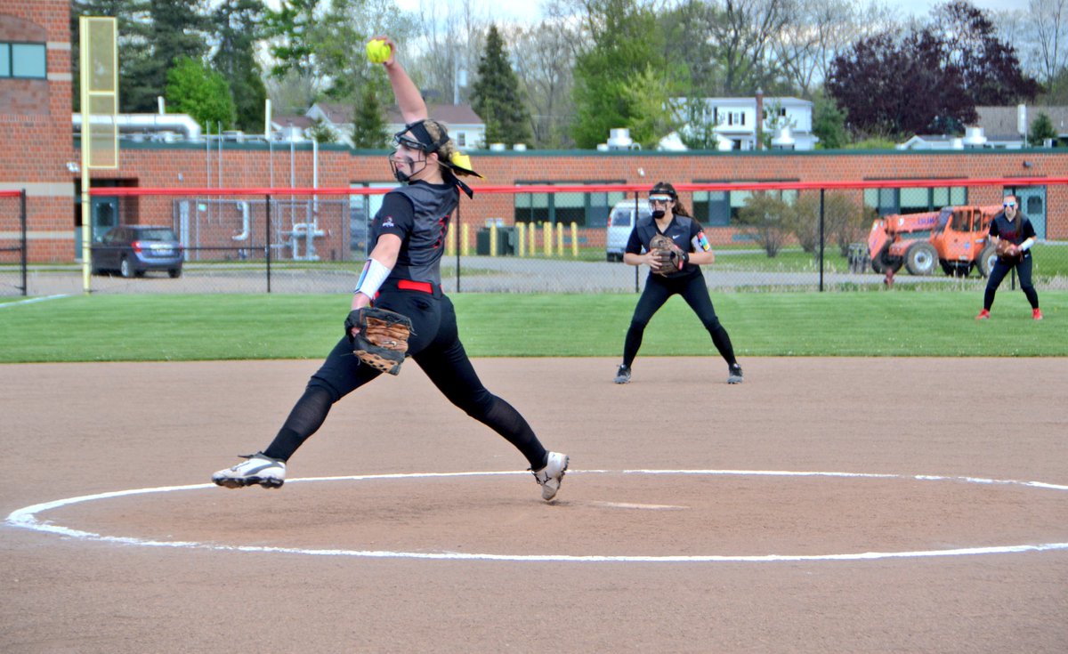 LeRoy_CSD's tweet image. Uberty threw a no hitter &amp;amp; hit a grand slam to lead the Knights to a 15-0 win over NRW! Capp had a HR!
#Final4Bound
