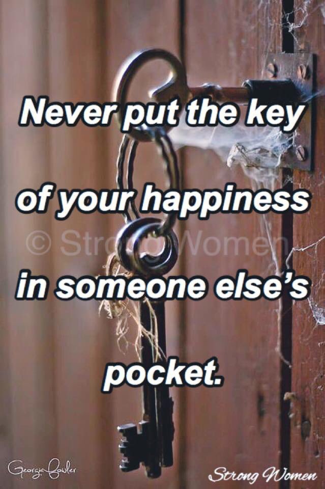 _strong_women's tweet photo. #happinesskey #quoteoftheday https://t.co/VWa3turvUj
