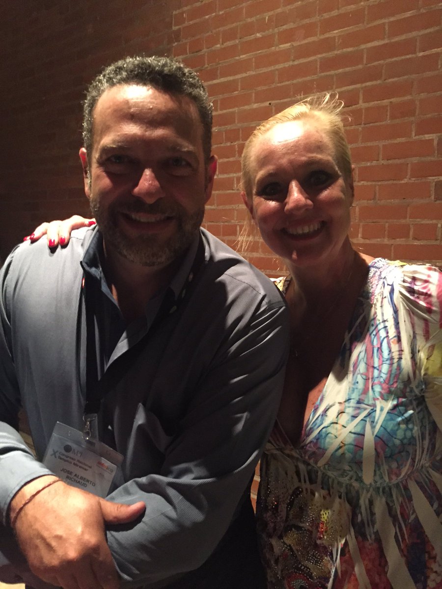JA_Richaud's tweet photo. Un placer conocer a personas tan comprometidas : Danielle van der Kwartel, Presidente @MPI_Mexico #MPI2016 #mpi2016 https://t.co/VDYGiC2gda