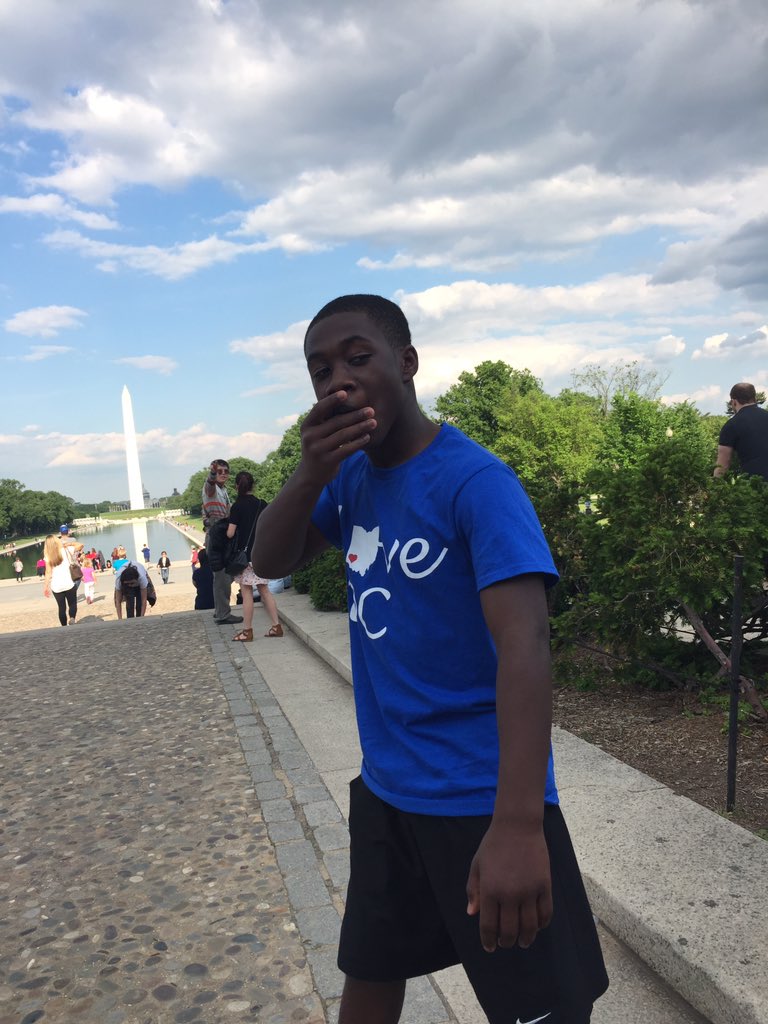 MMSteam12DC's tweet photo. Lincoln memorial! https://t.co/xrxRv8Q0HW
