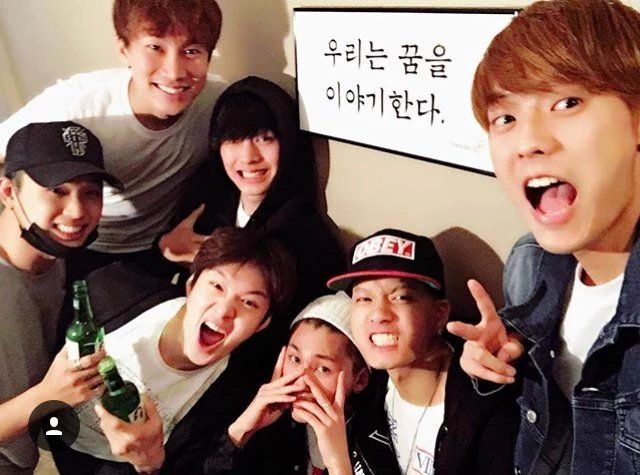 niksistalking's tweet photo. Thank you BTOB.
You don't know how much this picture changed my mood today. TDT)
#4everWithBTOB https://t.co/v2t30lXf3H