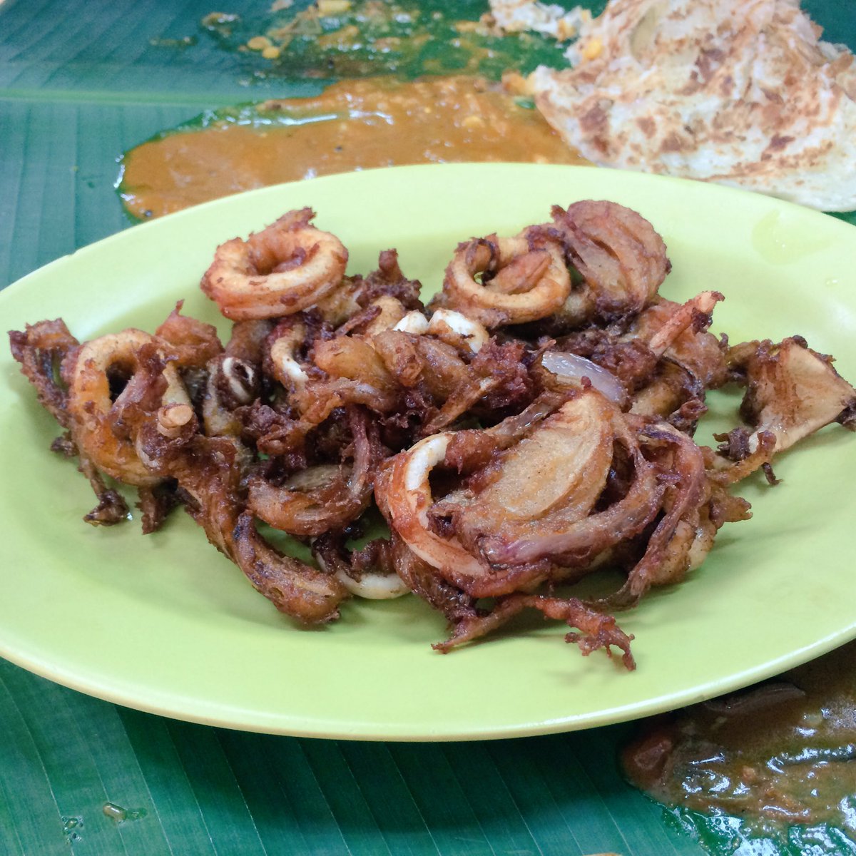 rogertsw's tweet photo. I had forgotten how good this was. Possibly the best fried sotong in town. #rajus #foodgasm #willbeback https://t.co/V62BNy1il5