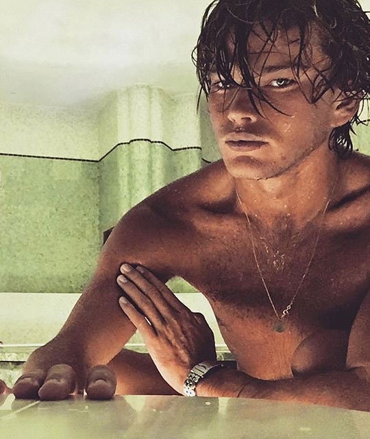 voguemagazine's tweet photo. 7 male models with that particular brand of Aussie charm: https://t.co/P4WjhHGM48 https://t.co/0UbhSygUqz