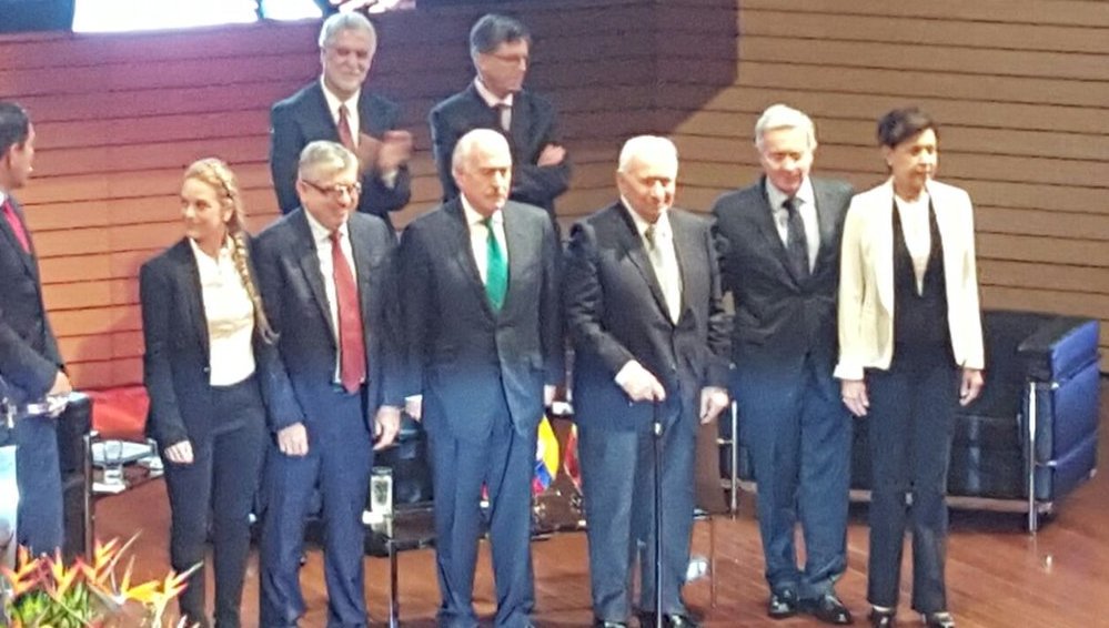 petrogustavo's tweet photo. Quince años de bonanza petrolera y nuestros presidentes no fueron capaces de hacer una sola Universidad pública  https://t.co/luzkonlv6R