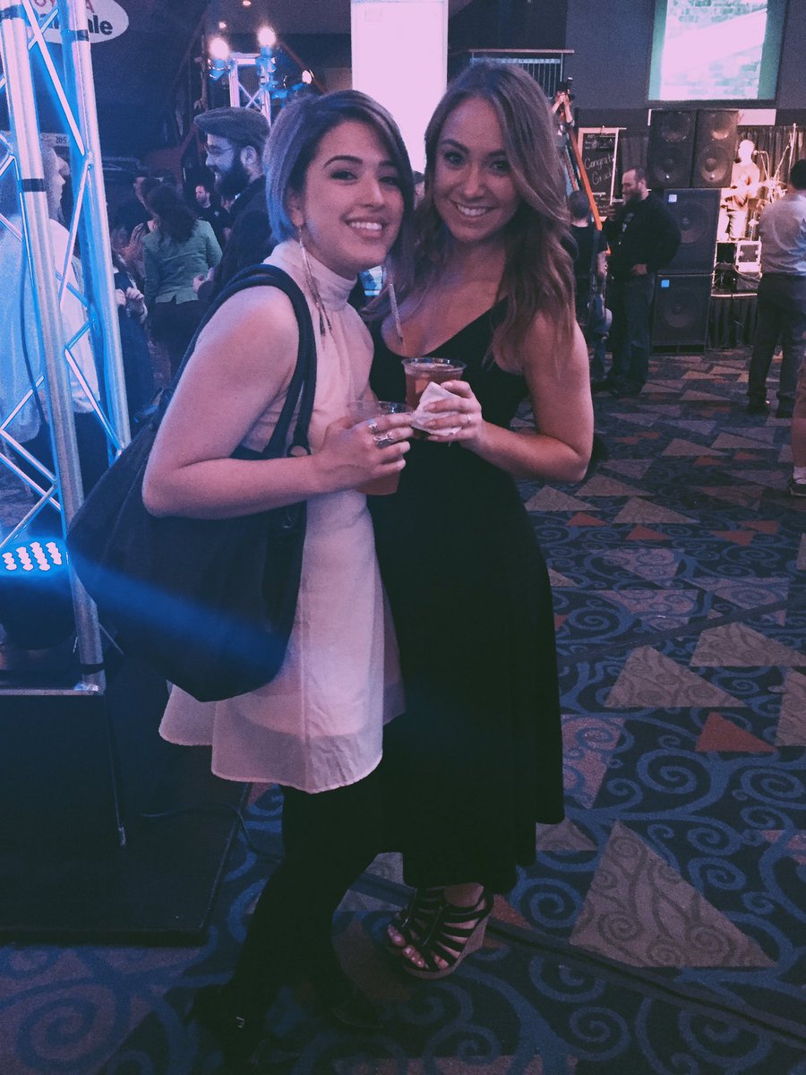 Emn0bee's tweet photo. At the best of Hartford event for @gugliottisssalon #CTNOWBASH 💙 https://t.co/aftaBTvJK3