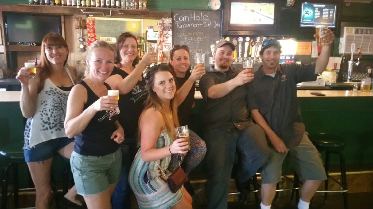 MussetterDist's tweet photo. #ACBWToast @MussetterDist Cheers! @LeftCoastBrewco https://t.co/TFkPGHxr0C