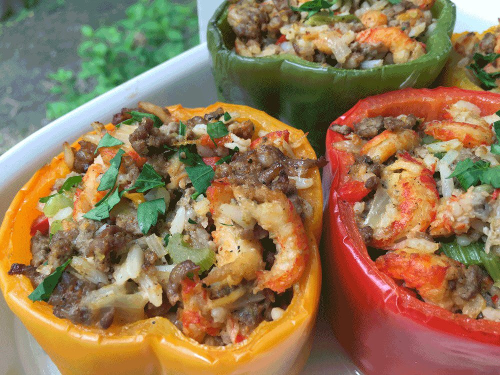 RicelandFoods's tweet image. @diningwithdeb's Ragin' Cajun Rice Stuffed Bell Peppers with Crawfish is a delicious dinner. buff.ly/23YirDr