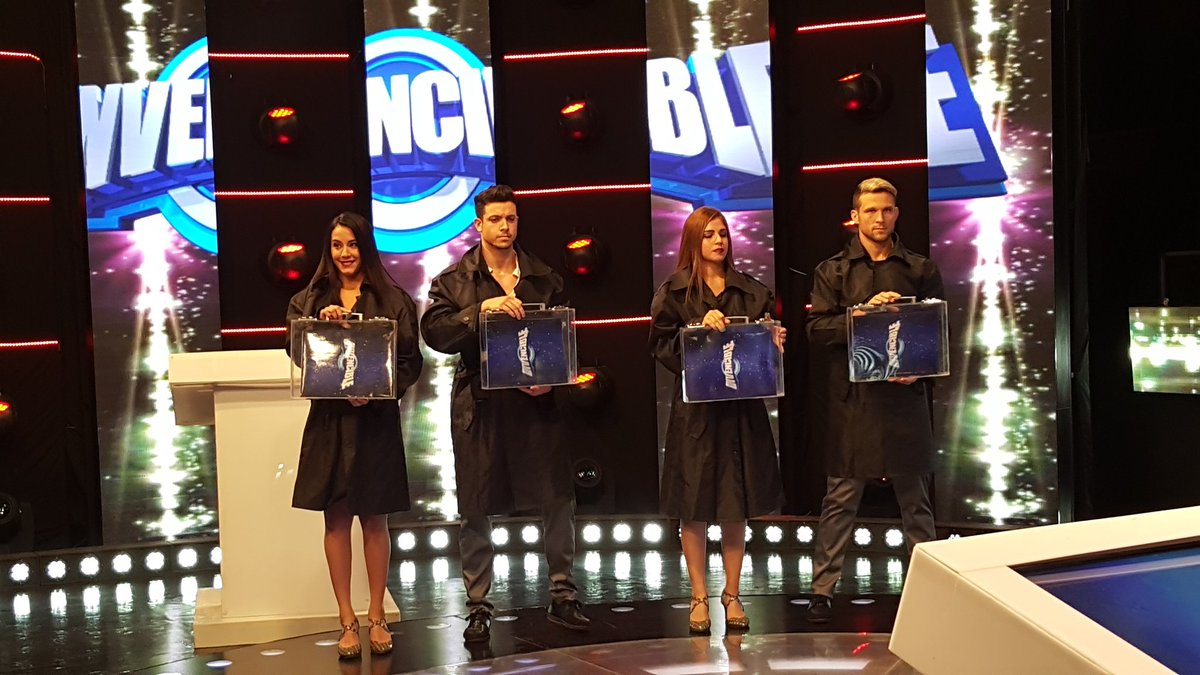 invenciblepy's tweet photo. La #PreguntaInvencible se guarda en un maletin cerrado y abre solo al final del programa, ¿se jugará alguien hoy? https://t.co/s0KveQTTez