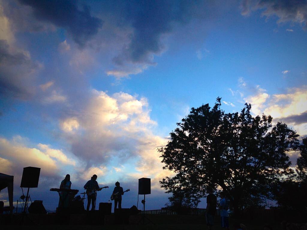 KPGRRADIO's tweet photo. EVERYONE who retweets/reposts gets free admission to Pigstock, let's get this party bumpin' https://t.co/9ogx8ihW1R