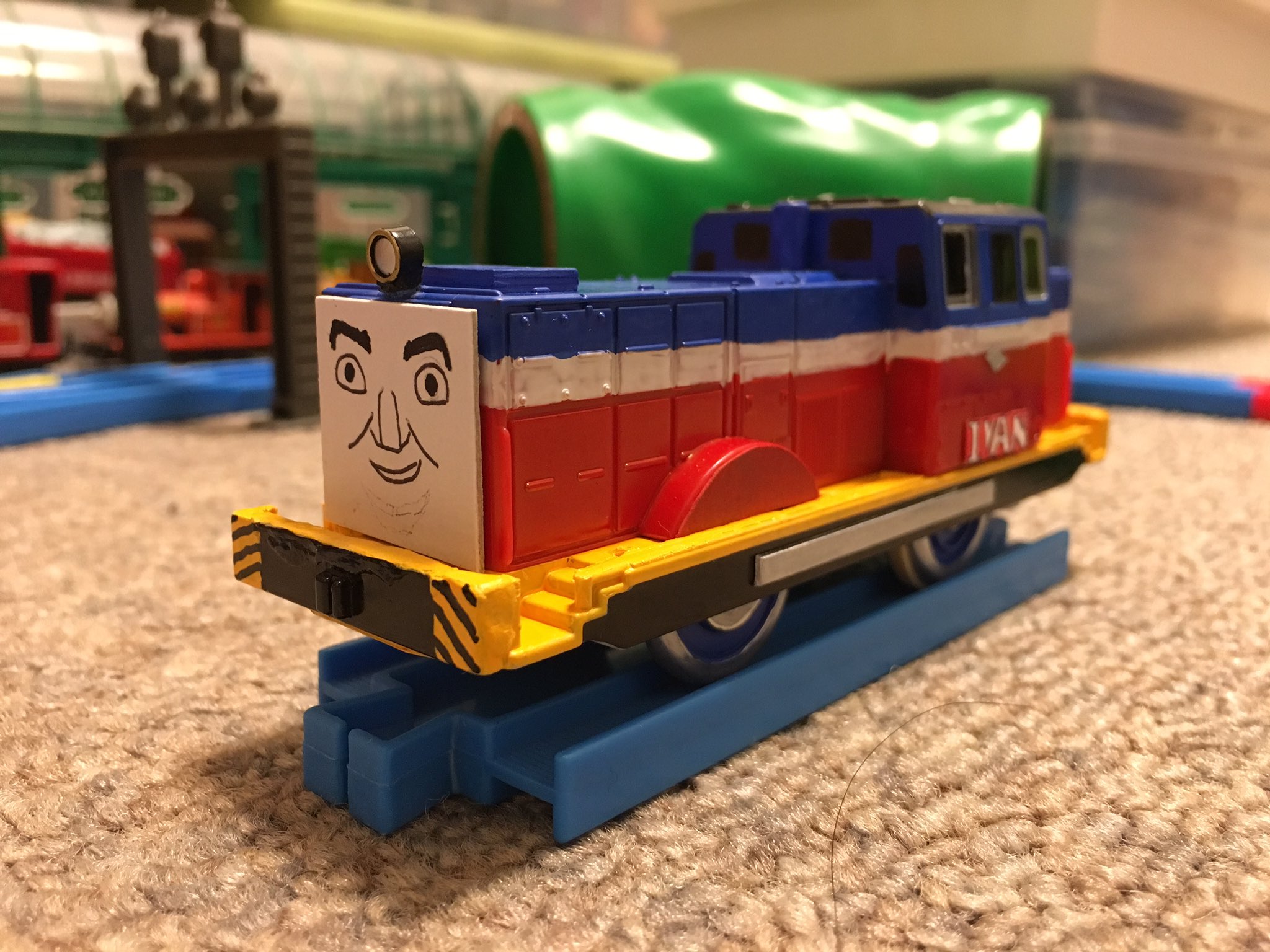 Ttn1gwr A Twitteren 昨日完成したプラレールアイヴァンです Tomy Trackmaster Ivan Homemade T Co Truqutrwax Twitter