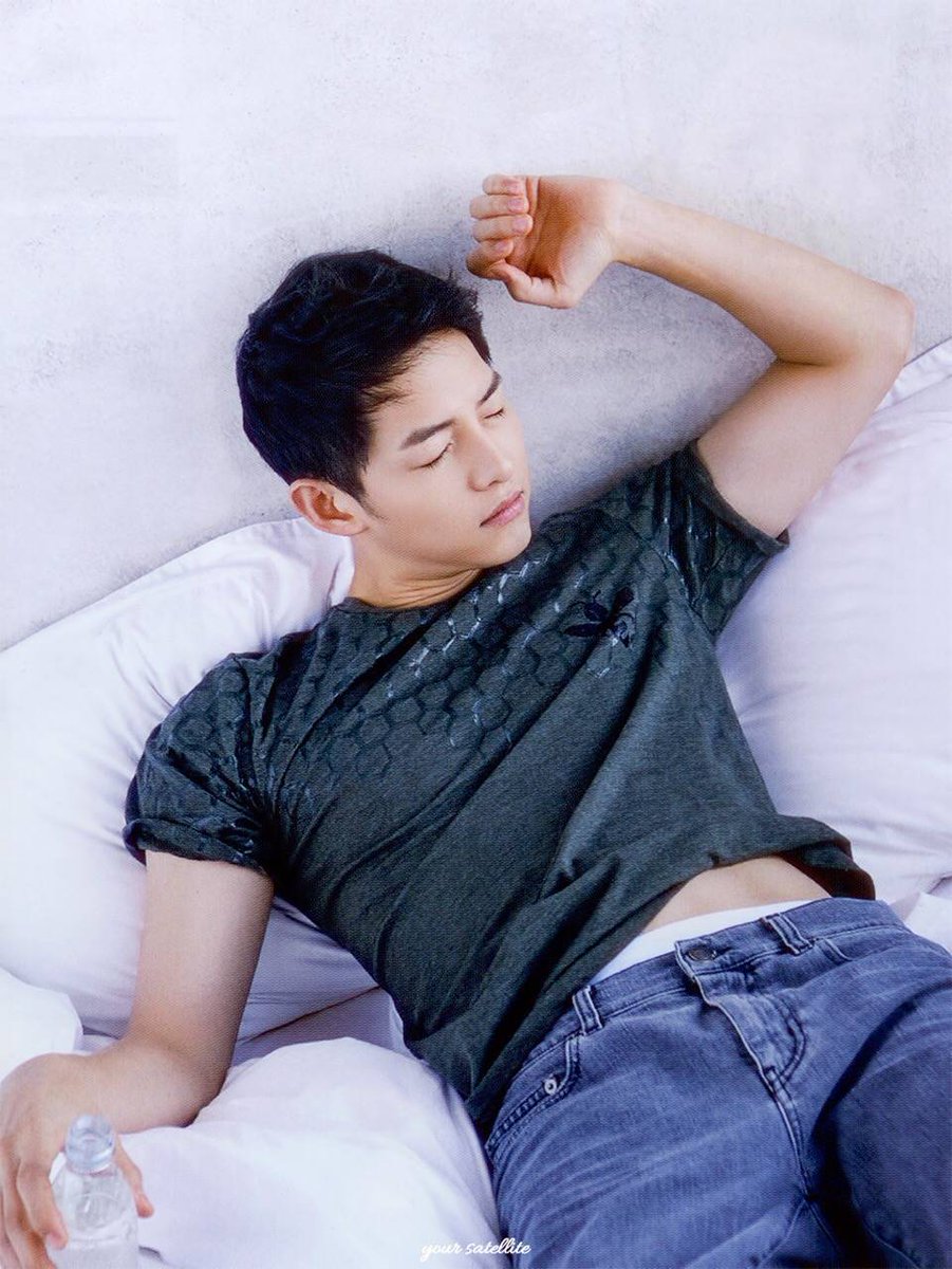 ammiie0412's tweet photo. Ooww..ooww!!RT @SongJoongKi_SG [PHOTO] 160520 Song Joong Ki - TOPTEN Website Update https://t.co/kgEnrdDrSP
