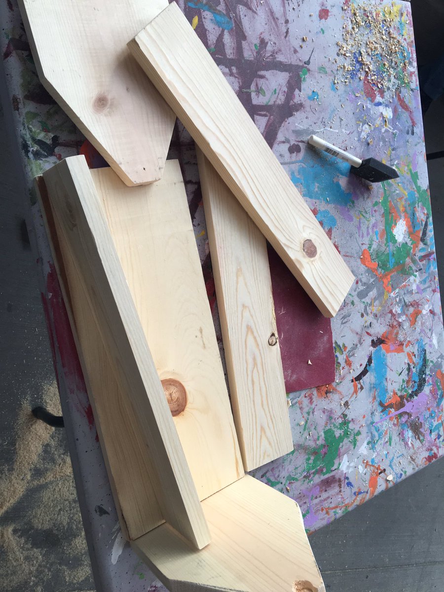 salvagesis's tweet photo. Love a fun project @HomeDepot @RYOBIpowertools #howto #howtoclinic https://t.co/fGAY2XU33A