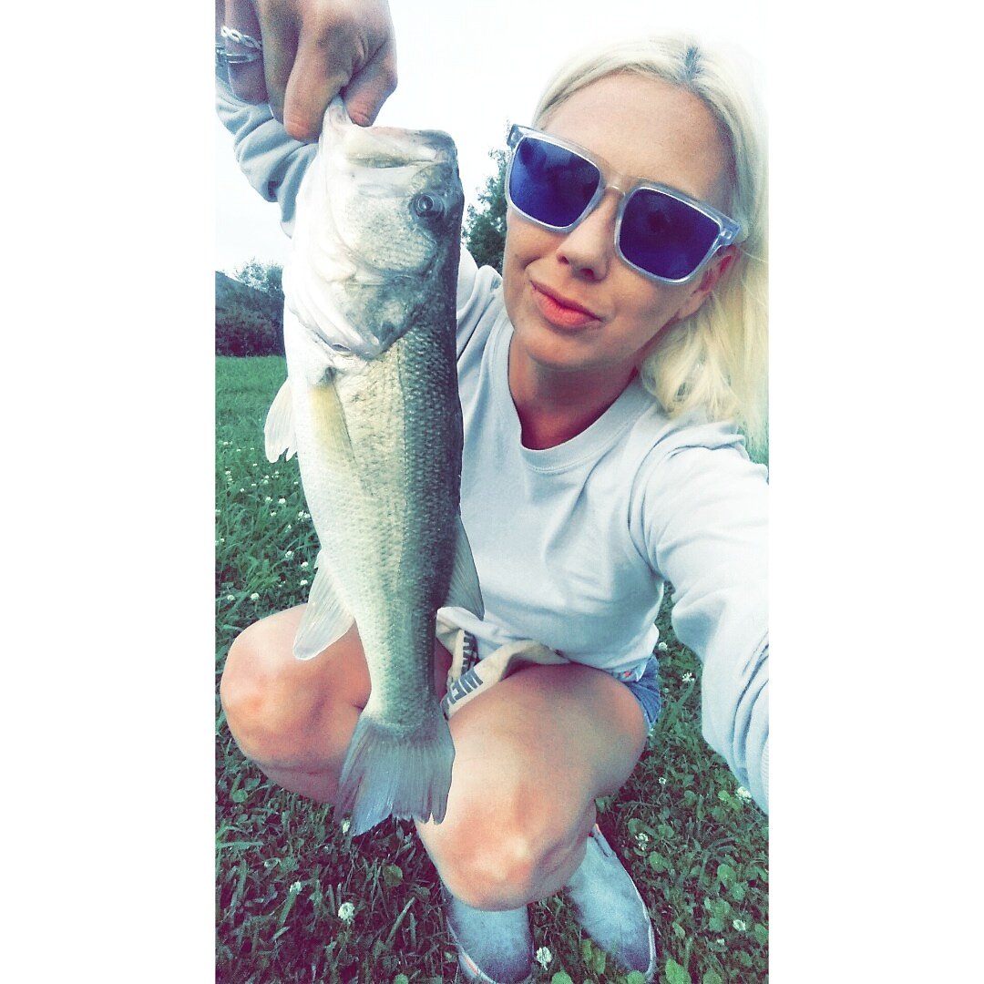 TerritoSarah's tweet photo. #fishawn #goteem 👌🎣🐟 https://t.co/gzCUgwmevi