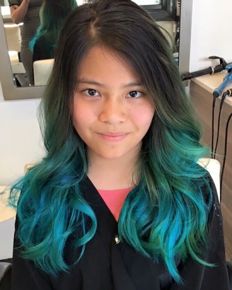 soniaDYH's tweet photo. Charlotte's #mermaid inspired #hair ๐
#ManePop #NYC https://t.co/8SZ49MWSF5