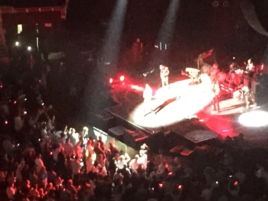 DasSanjay01's tweet photo. Coldplay rocking #IBMatSAPPHIRE @IBMSAPAlliance https://t.co/D9hzqv5Hq6