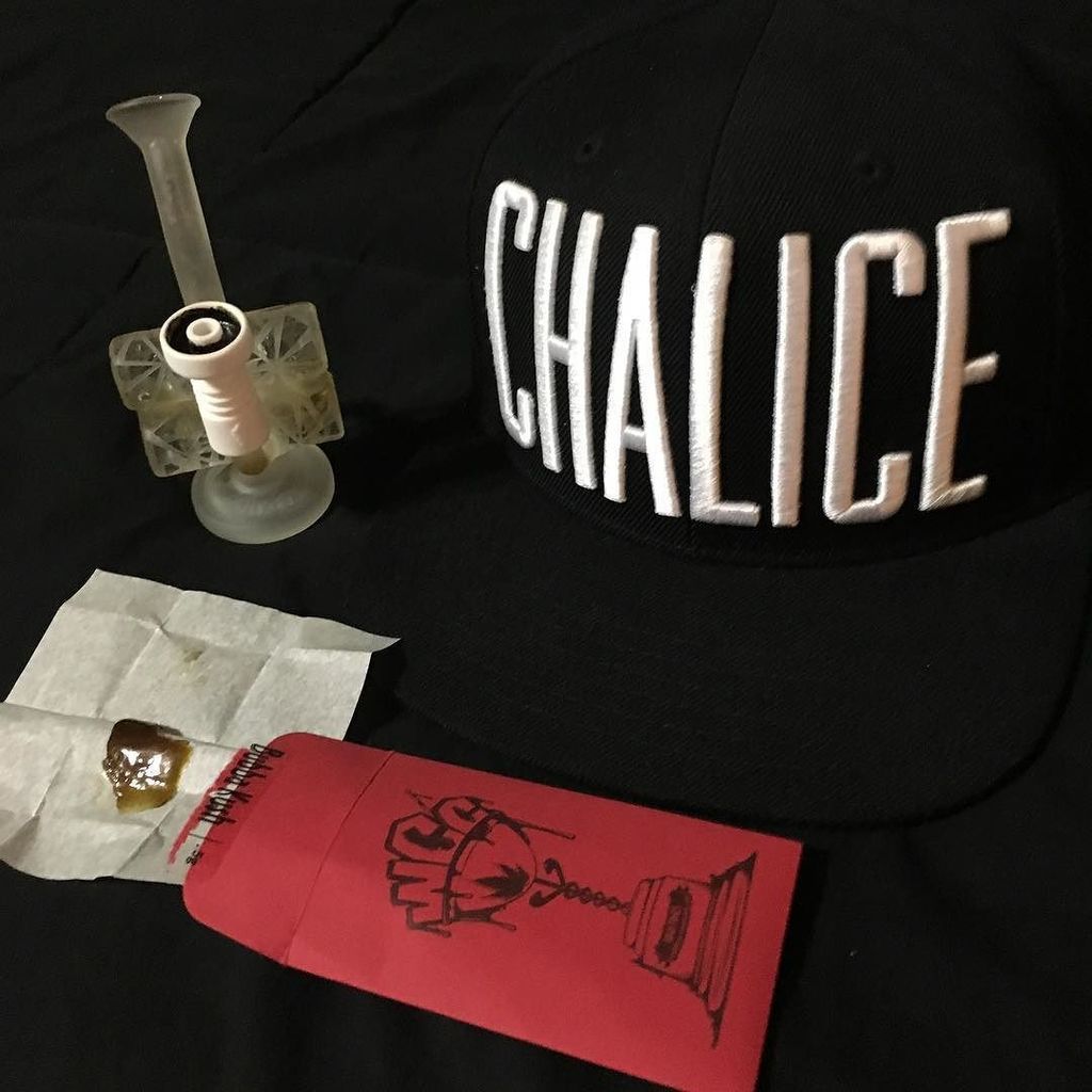 HiveCeramics's tweet photo. this is from @ablazedj420 on IG - #hitmanglass #chalicefestival #westcoastcure #hiveceramics https://t.co/ZSTtpqeZw9