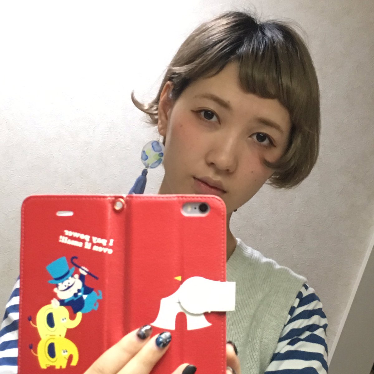 そいそい Ar Twitter ちょりすの頭だけ常に左に向かって風が吹いてる