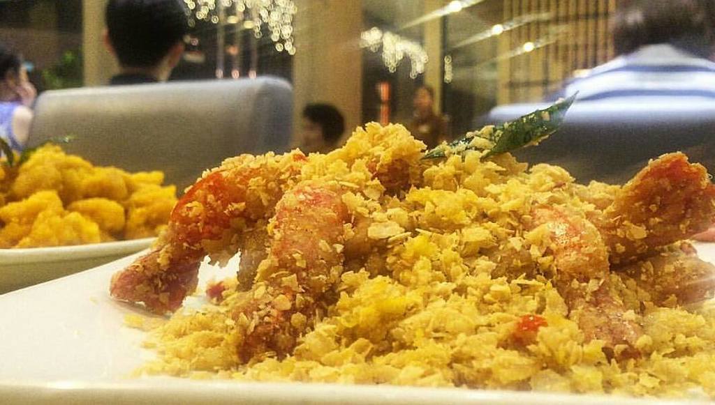 Happy Friday! End your weekdays with our tasty Cereal Prawns. Only at Wangfu! 
#wangfu #wangfufavorites #cerealpraw…