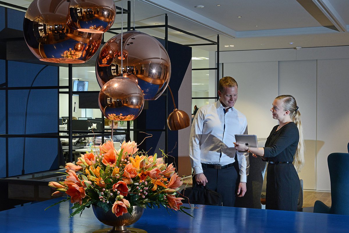 entreeVacherin's tweet image. Reception customer service excellence doesn't have to come from behind a desk #mobilereception @entreeVacherin