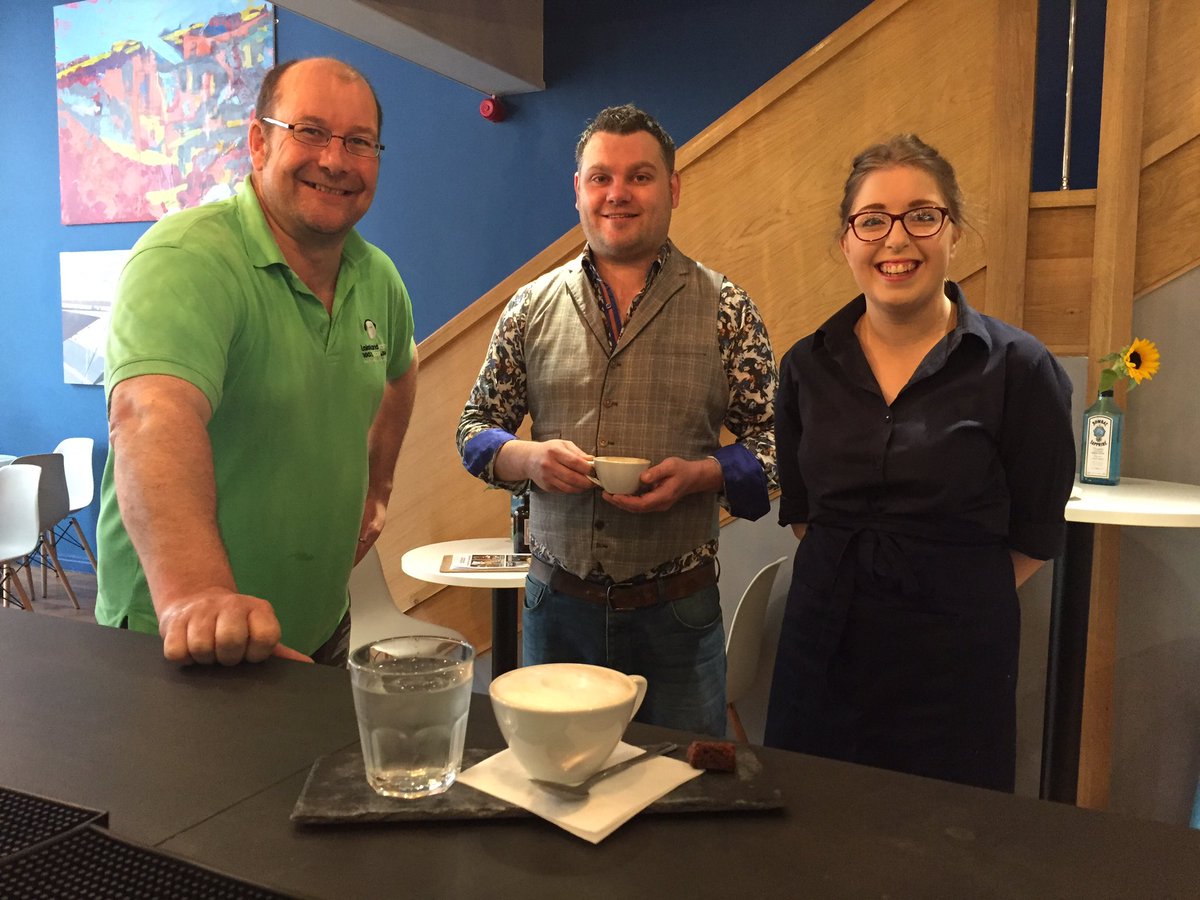 Proud to be joined by <a href="/LakelandRadio/">Smooth Lake District</a> 's <a href="/pyewithay/">John Pye</a> teaching our world of <a href="/CarvetiiCoffee/">Carvetii Coffee</a> and <a href="/NewTasters/">New Leaf Tea Tasters</a> !!#Cumbria