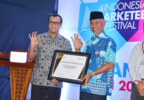 Iven ‘Indonesia Marketeers Festival 2016’. Wali Kota Padang Raih Dua Penghargaan Sekaligus harianhaluan.com/mobile/detailb…