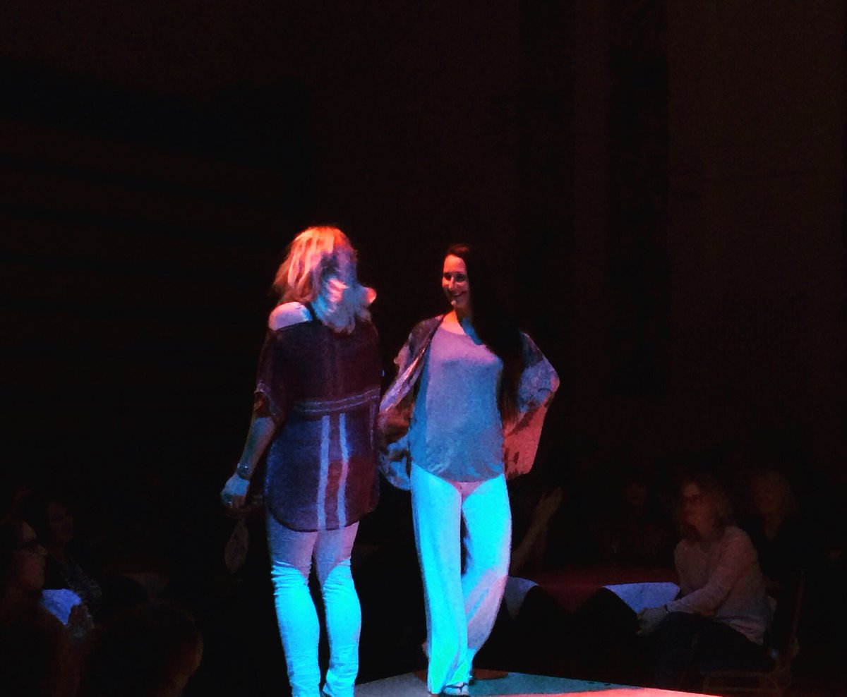 bethsmith148's tweet photo. #actionshot #catwalkmodel #lemonvelvet #fashion #fashionshow #raisingmoney #refugeecrisis #girlpower #seperates https://t.co/qvNBNezN78